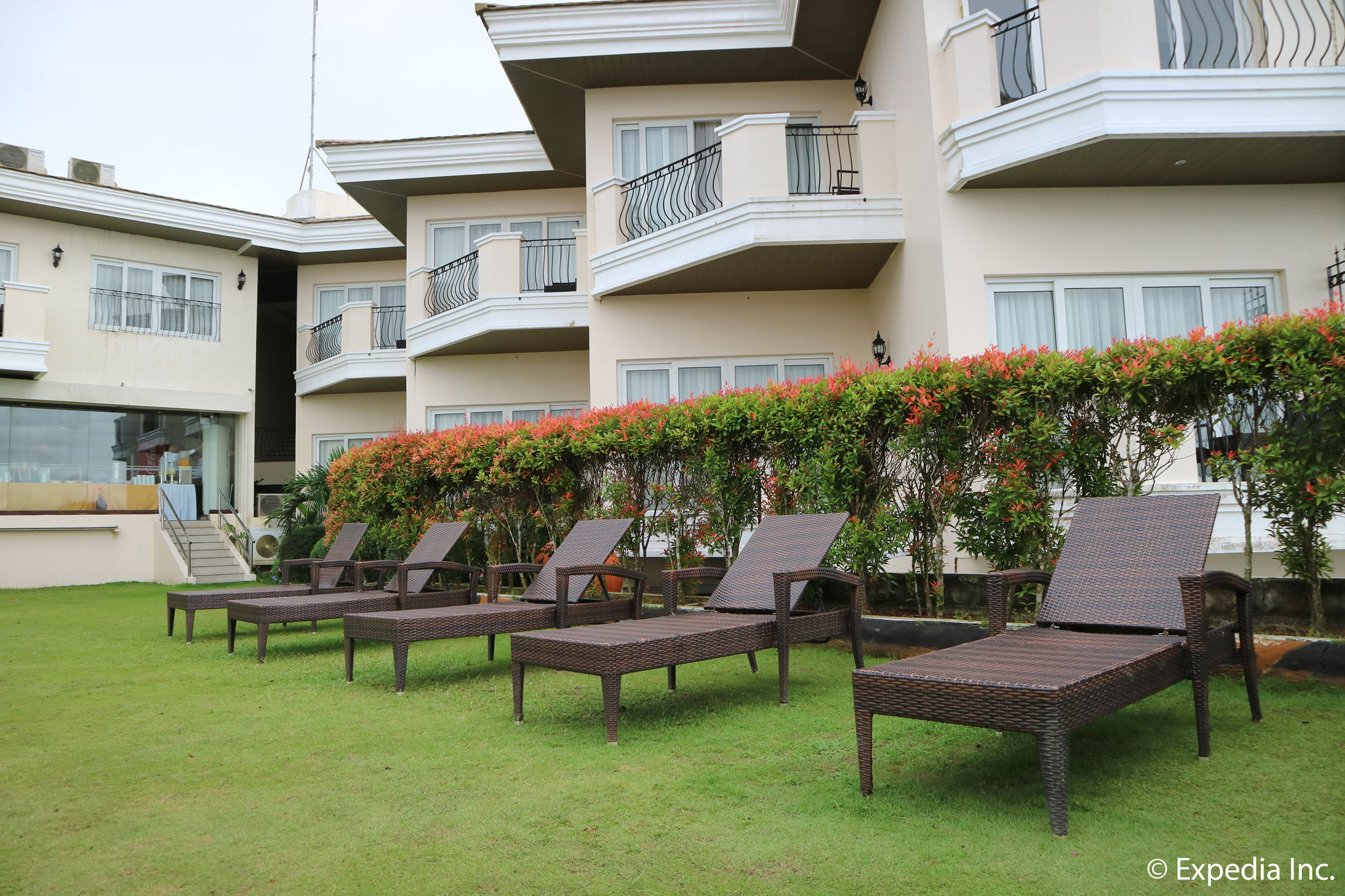 The Lake Hotel Tagaytay Тагайтай Экстерьер фото