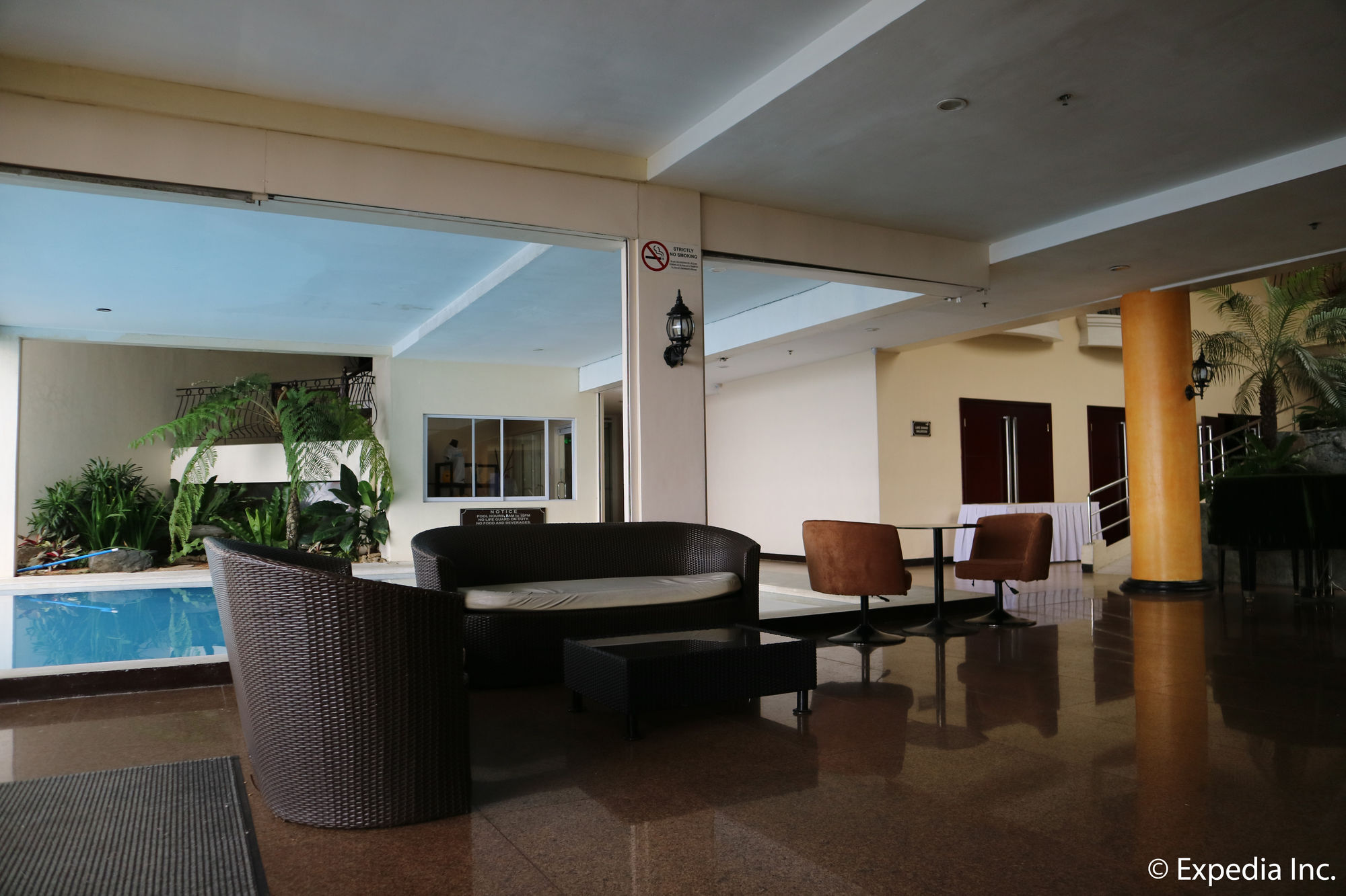 The Lake Hotel Tagaytay Тагайтай Экстерьер фото